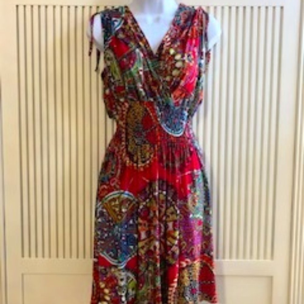 Colorful summer dress, mid-length. L